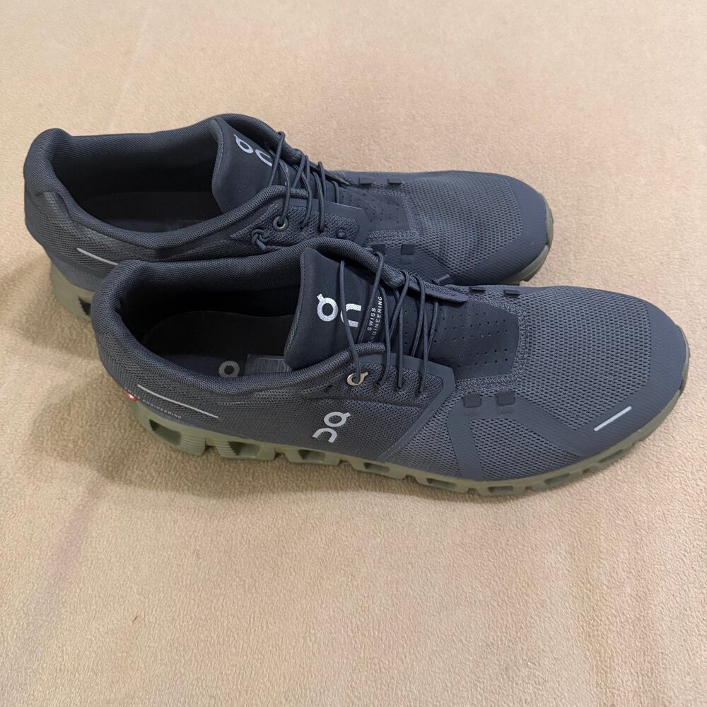 MEN ON CLOUD GREY SNEAKERS SIZE 14 WORN 4 TIMES